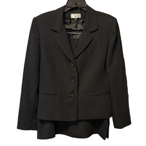 Stresa Black Womans Suit with Light Pattern
